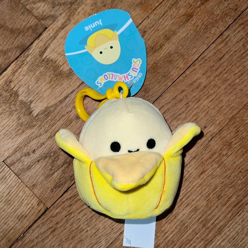 Junie Clip On Squishmallow